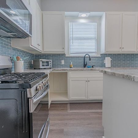 Uptown Cottage Newly Updated Home Near The Strand Galveston Harbor And Utmb Eksteriør billede