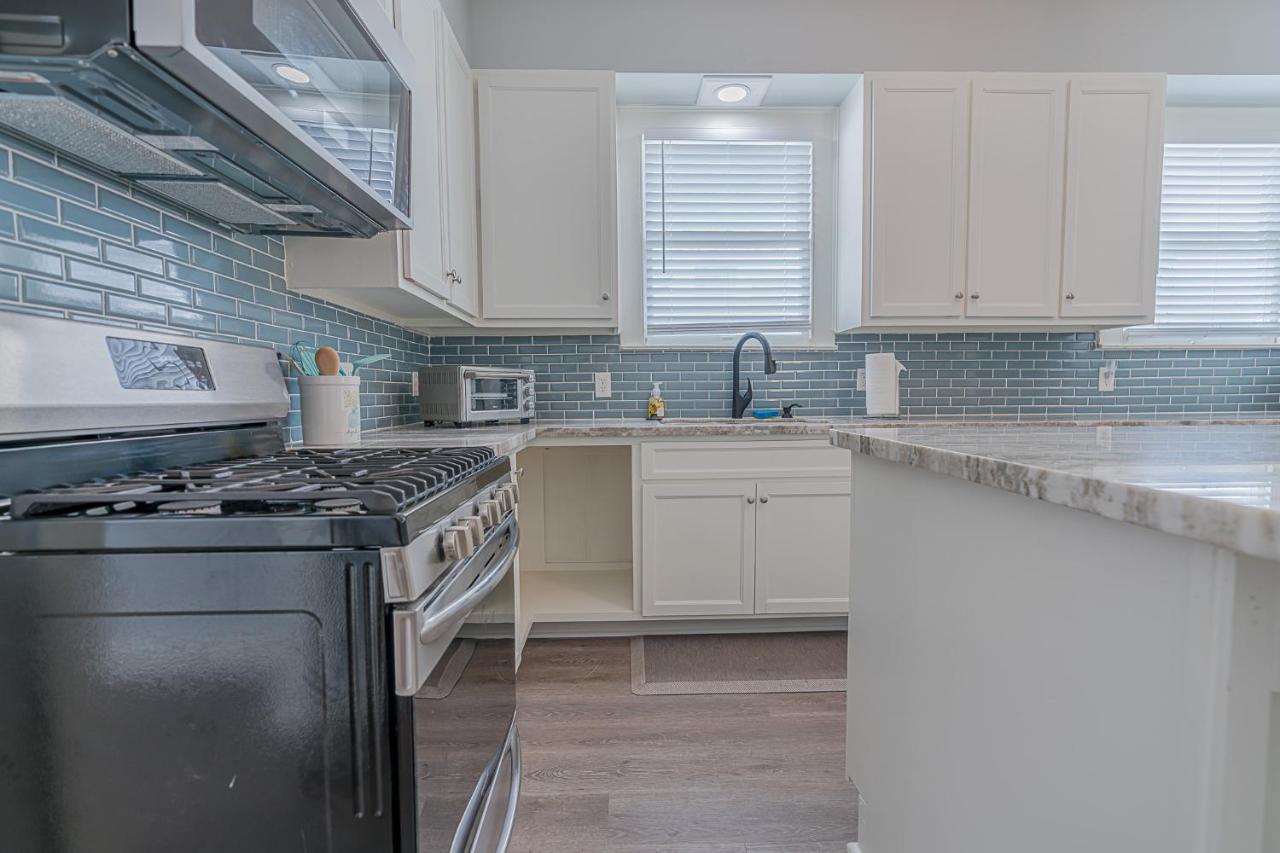 Uptown Cottage Newly Updated Home Near The Strand Galveston Harbor And Utmb Eksteriør billede