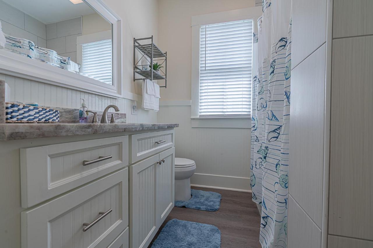 Uptown Cottage Newly Updated Home Near The Strand Galveston Harbor And Utmb Eksteriør billede